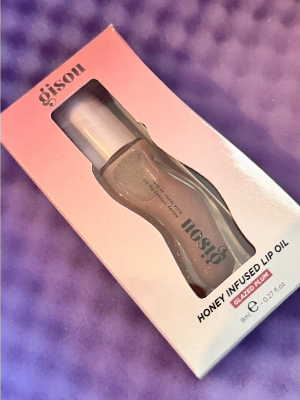 Gisou Honey Infused Hydrating Lip Oil in ‘Glazed Plum’